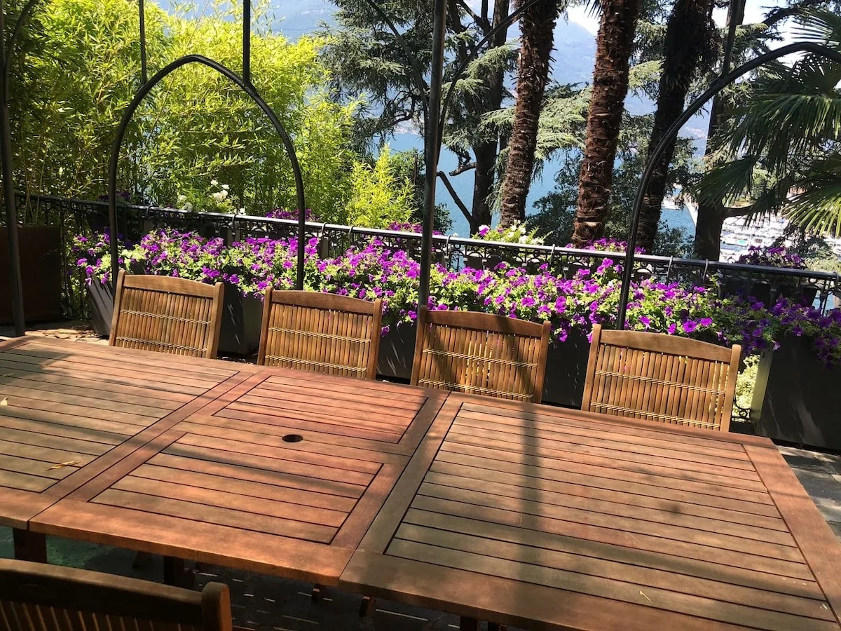 Terrazza immersa nel verde